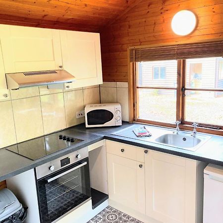 Вилла Otter 4 Hot Tub - Huntersmoon-Warminster-Bath-Salisbury Экстерьер фото