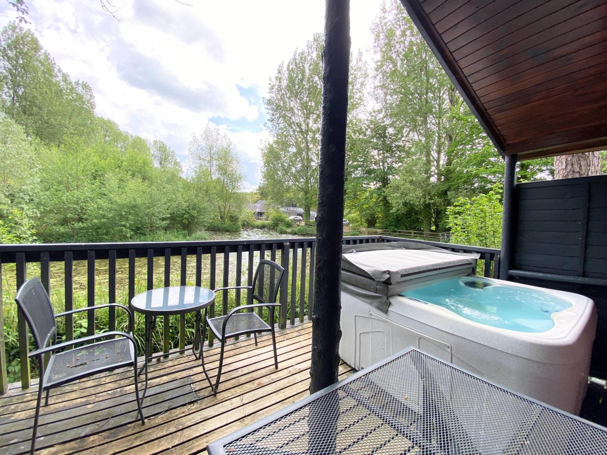 Вилла Otter 4 Hot Tub - Huntersmoon-Warminster-Bath-Salisbury Экстерьер фото
