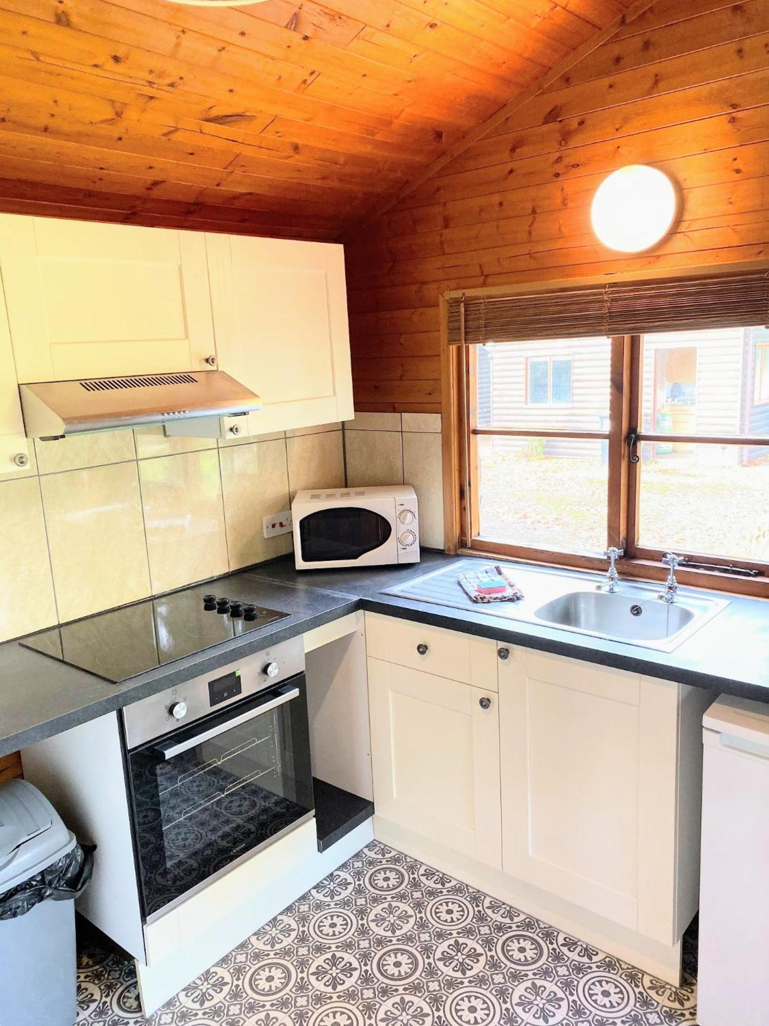Вилла Otter 4 Hot Tub - Huntersmoon-Warminster-Bath-Salisbury Экстерьер фото